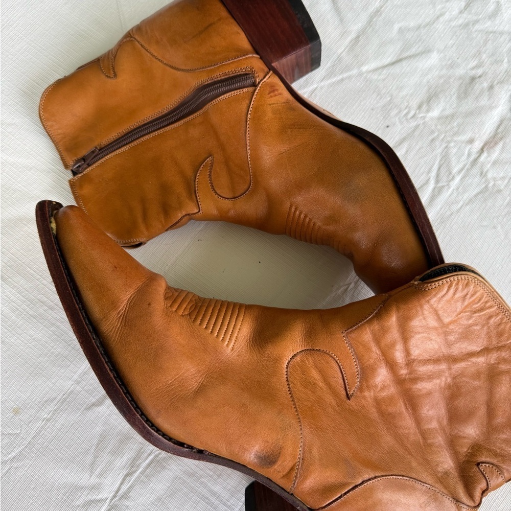 Womens Charlie Horse cowboy boots. 10M